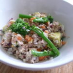 Quinoa with tuna, avocado and broccoli