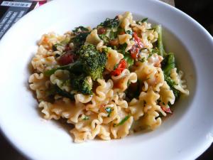 Pasta with broccoli, anchovy and chilli